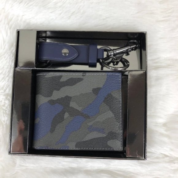 Coach Boxed Id Billfold Wallet Key Fob Set - Picture 1 of 4